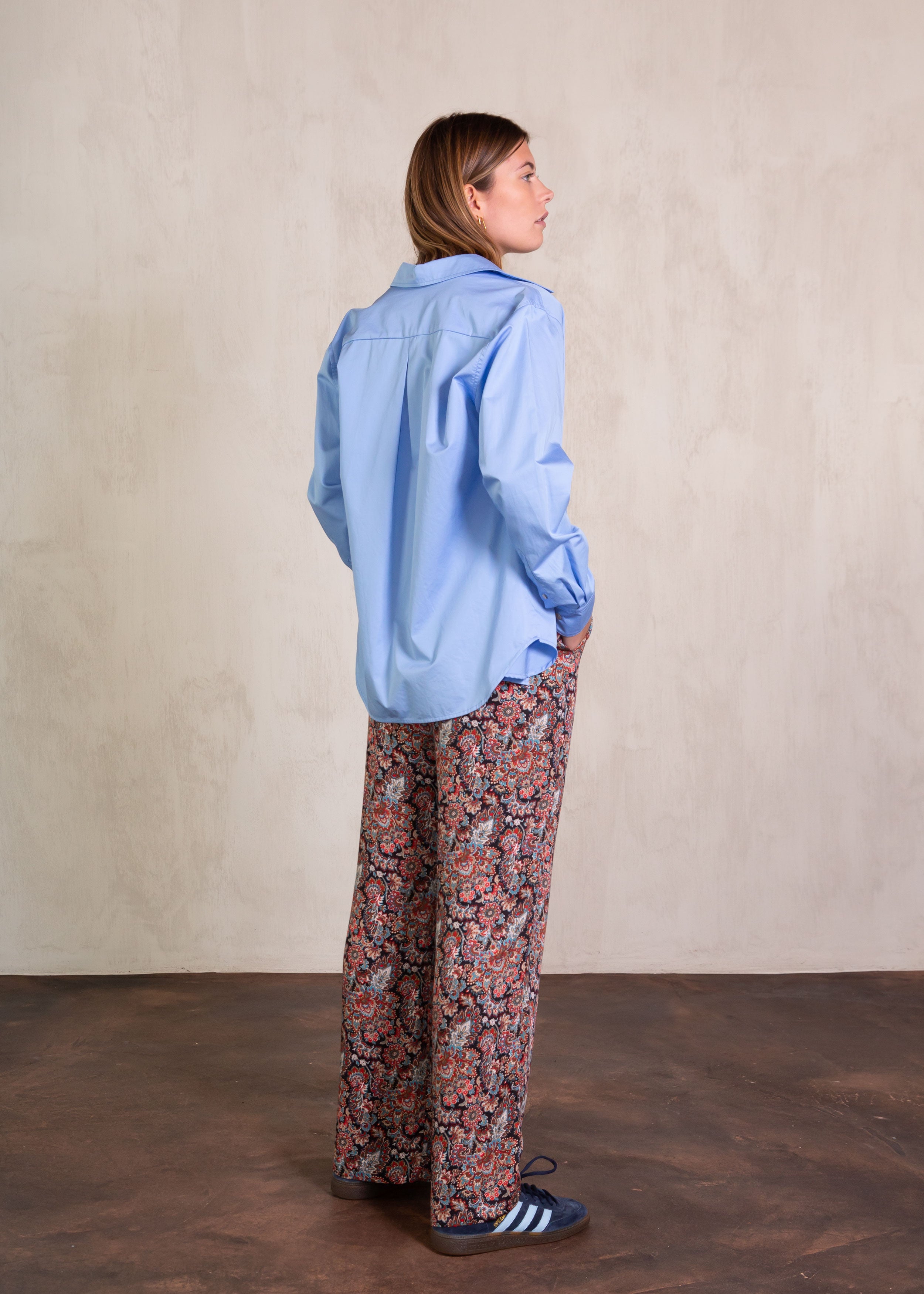 The James Pants in Antique Flowers